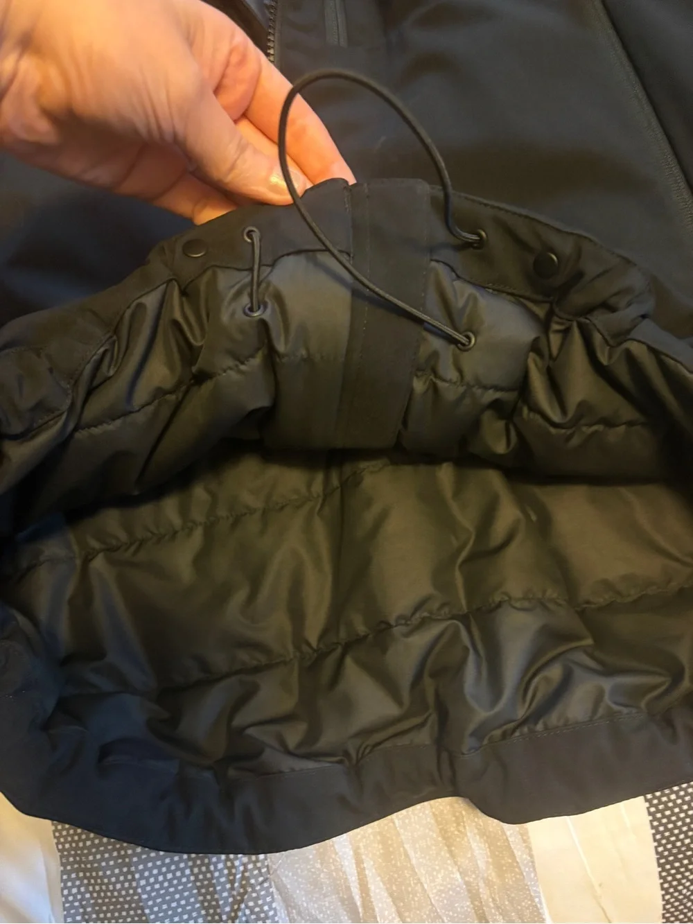 The North Face Black Hooded Jacket men’s medium.